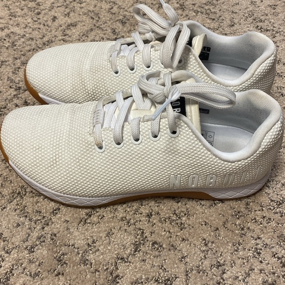 Good used condition NOBULL Outework white/gum SF trainers. - Picture 2 of 6